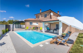 Cozy Home In Galizana